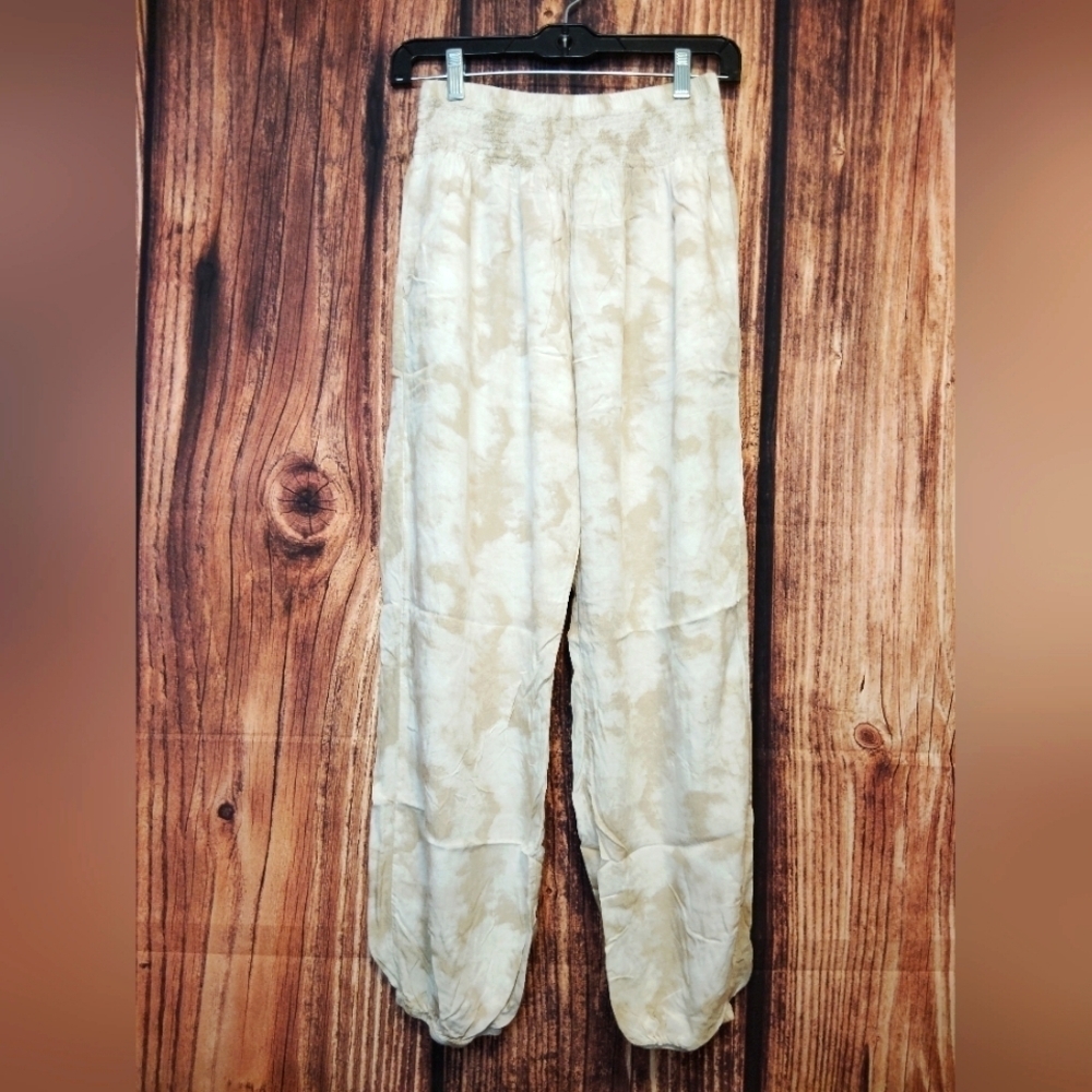 Lotus And Luna Flowy Pants In A Tie Dye Pattern! Size Small!